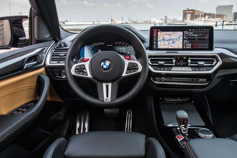 Панель приборов BMW X3 M 2021. 5D SUV, 1 поколение, рестайлинг 1
