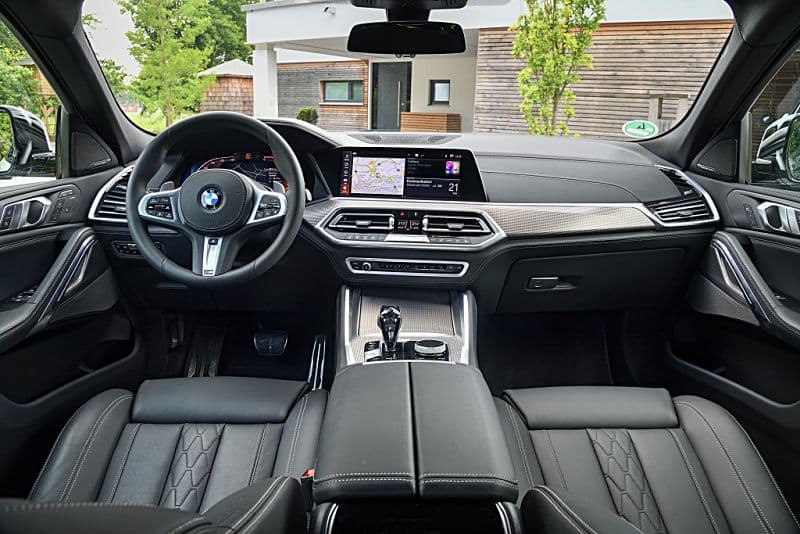 Интерьер BMW X6 2021
