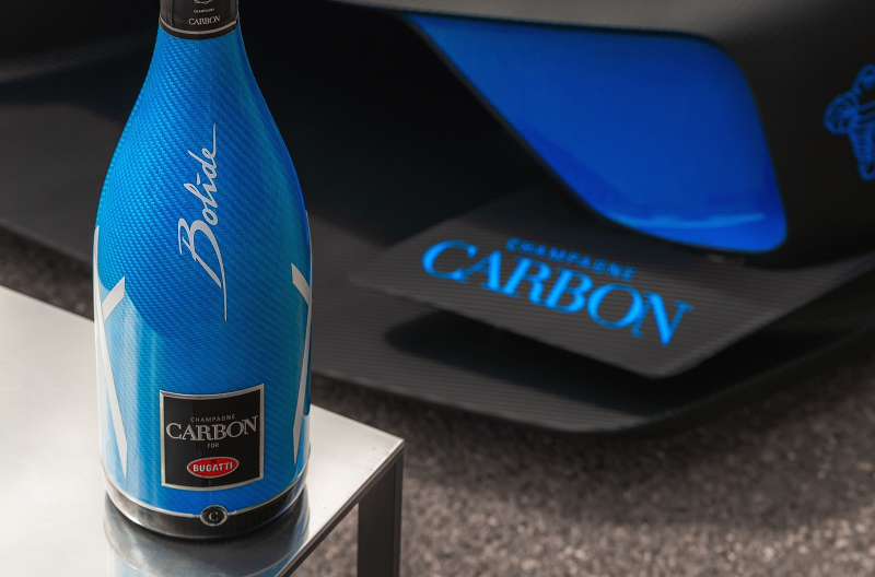 Bugatti выпустила шампанское в честь гиперкара Bolide