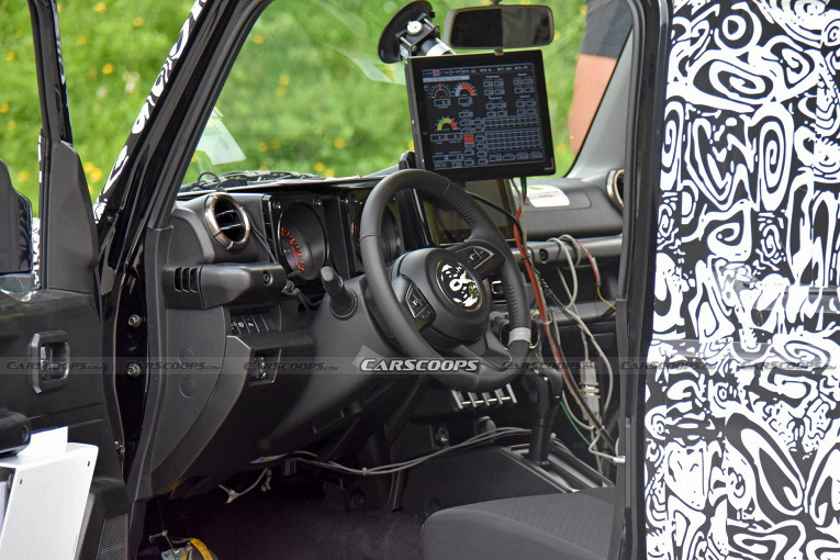Пятидверный Suzuki Jimny был сфотографирован во время теста